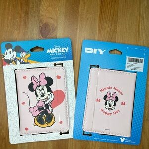 Disney Minnie Mouse Pink Passport Covers. Sold per piece.